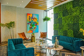 Lobby sitting area - Tower Central - New Luxury - Ocean view (Santo Domingo)