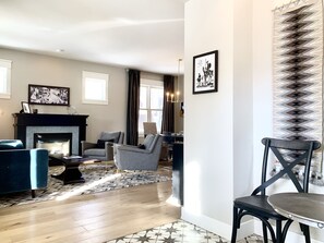 Interior - Mountain Retreat EVSE, Fireplace, Hot Tub, Sonos Theater, 75" & 55" TV, Free Bus (Mt. Crested Butte)