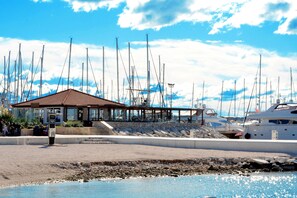 Marina - VILLA BAMBOLA with private hydromassage heated pool and jacuzzi, for up to 8 (Seget Donji)