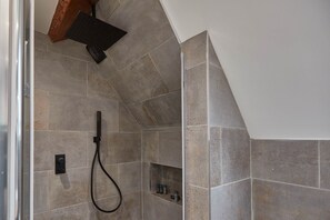 House | Bathroom