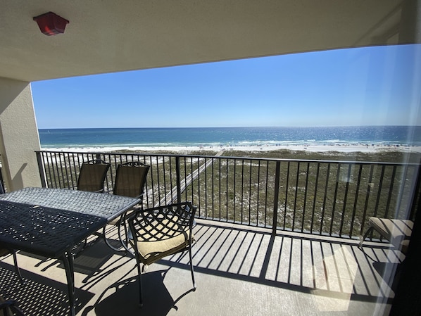 Outdoor dining - Beach Front Condo on the 6 Floor Phoenix VII Sleeps 10 Summer Discounts (Orange Beach)