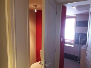 Toilet paper - APARTMENT FOR 4/6 PEOPLE LELEX MONTS JURA (LELEX)