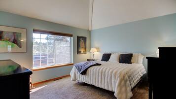 5 slaapkamers, een strijkplank/strijkijzer, gratis wifi, beddengoed