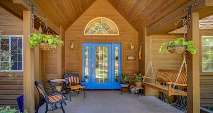 "The Lodge" At Pagosa's Dutton Canyon/Hot Tub/Gas FP Stove/Pool Table/Pets