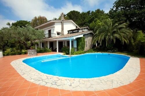 Elegant villa at the gates of the divine Amalfi coast with exlusive pool