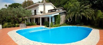 Elegant villa at the gates of the divine Amalfi coast with exlusive pool