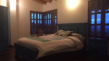 5 habitaciones y ropa de cama