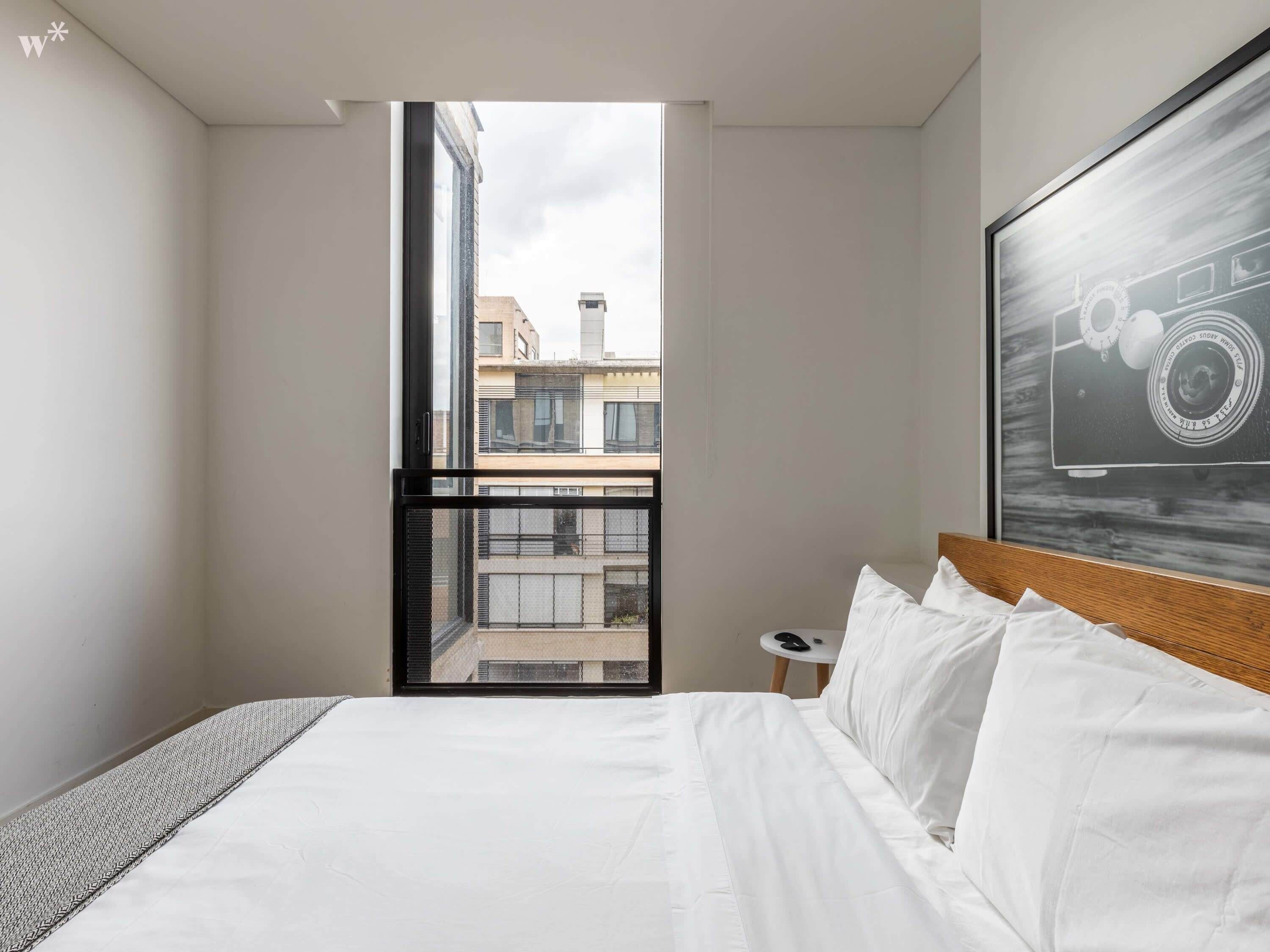 2 多间卧室、熨斗/熨衣板、WiFi、床单