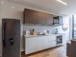 Fridge, microwave, oven, stovetop - w* | Industrial 2BR in Parque Virrey (Bogotá)