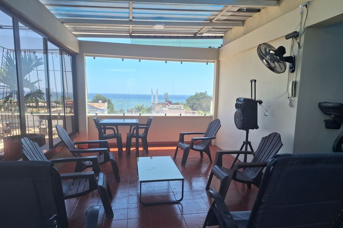 Departamento estándar, vista a la ciudad | Terraza o patio