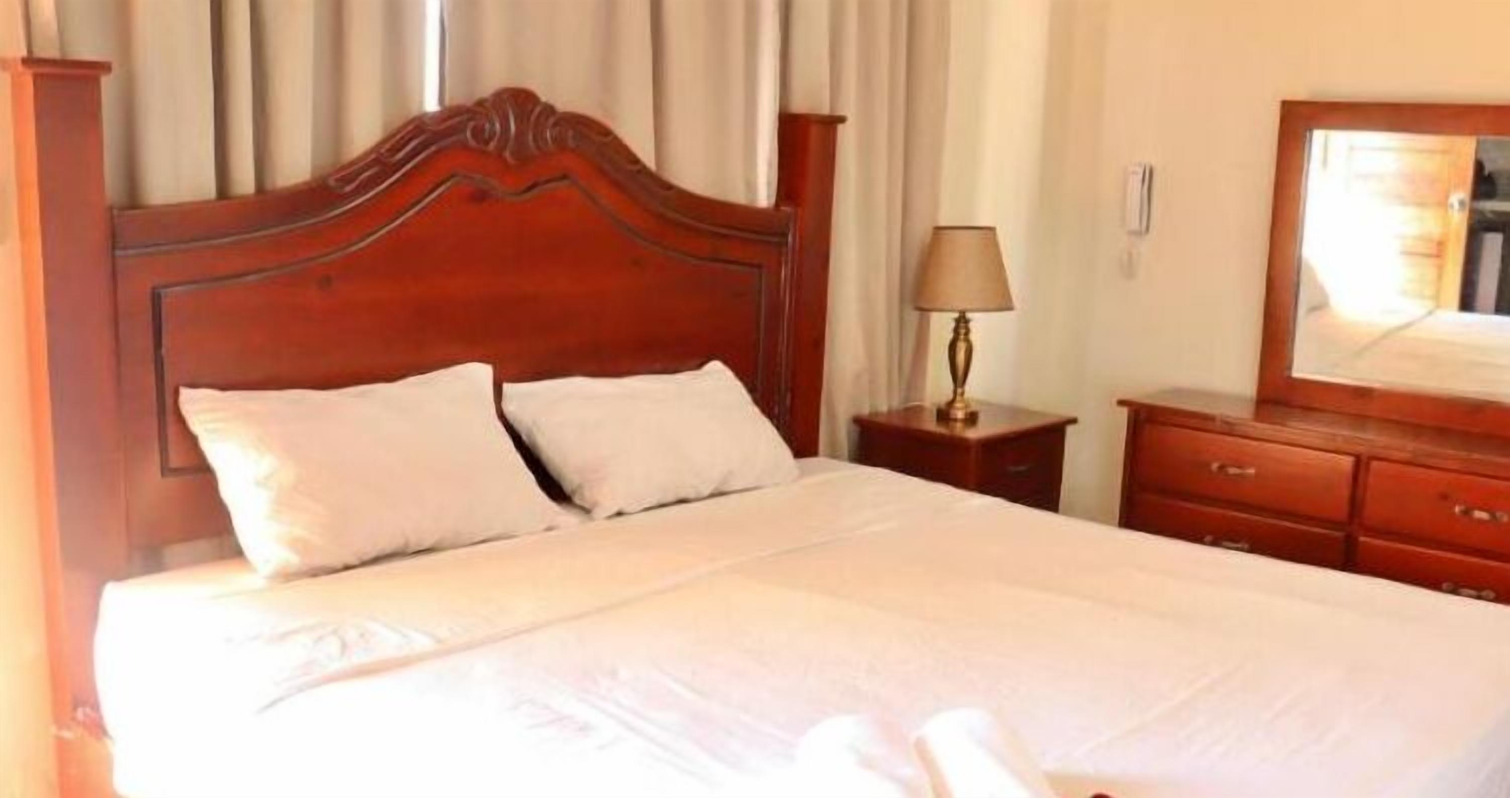 Executive Double Room | Premium bedding, Tempur-Pedic beds, laptop workspace, blackout curtains