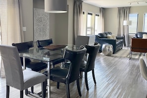 Dining - Penthouse #4 Panoramic Views, Hot Tub, 75" & 55" TVs, Sonos, Free Town & Ski Bus (Mt. Crested Butte)