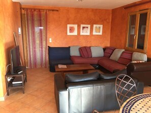 TV, DVD player, stereo