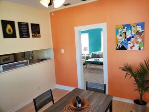 Dining - The Pearl of the Sea (Rockport)