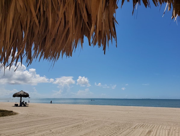 靠近海滩