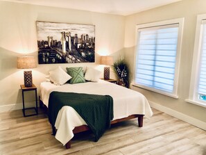 3 habitaciones, escritorio, tabla de planchar con plancha y wifi gratis