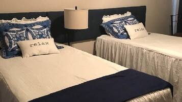 2 bedrooms, desk, free WiFi, bed sheets