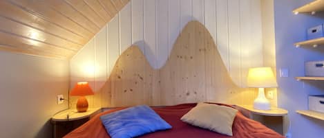 2 Schlafzimmer, Bügeleisen/Bügelbrett