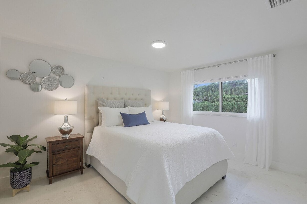 Photo 19 of Modern Oasis: Private Beach Access. Minutes from Downtown & Optional Golf Cart
