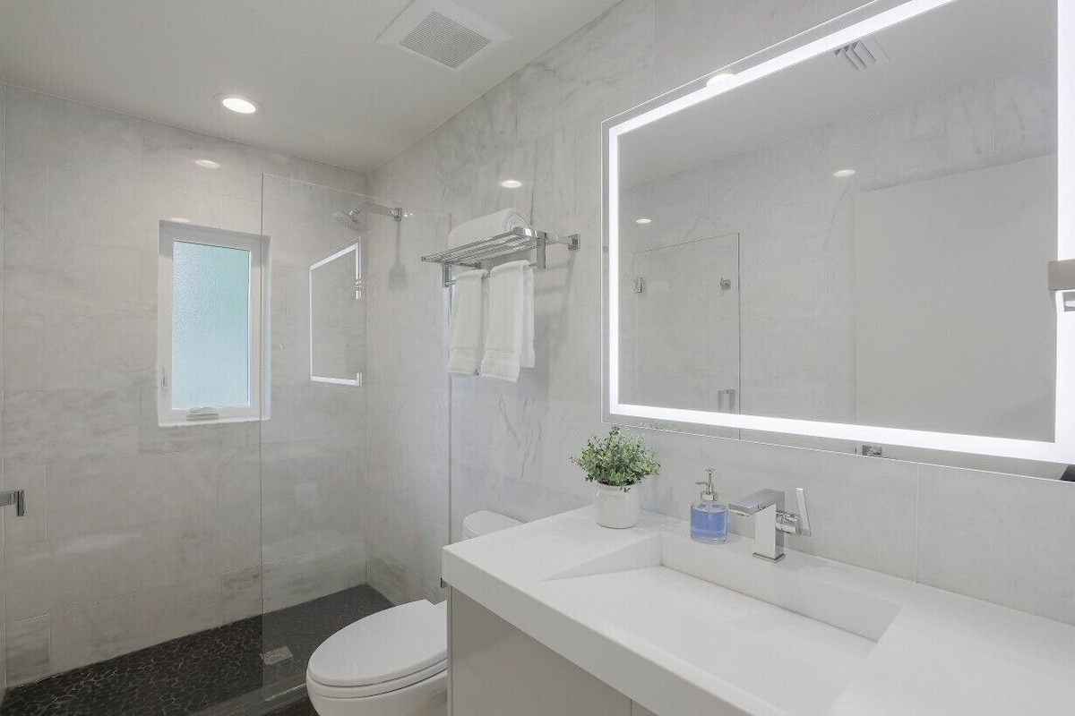 Photo 12 of Modern Oasis: Private Beach Access. Minutes from Downtown & Optional Golf Cart