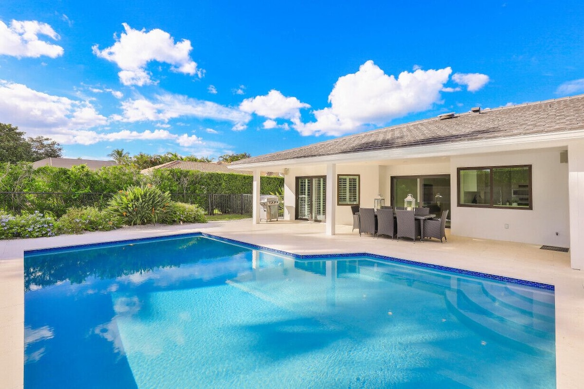Photo 21 of Modern Oasis: Private Beach Access. Minutes from Downtown & Optional Golf Cart