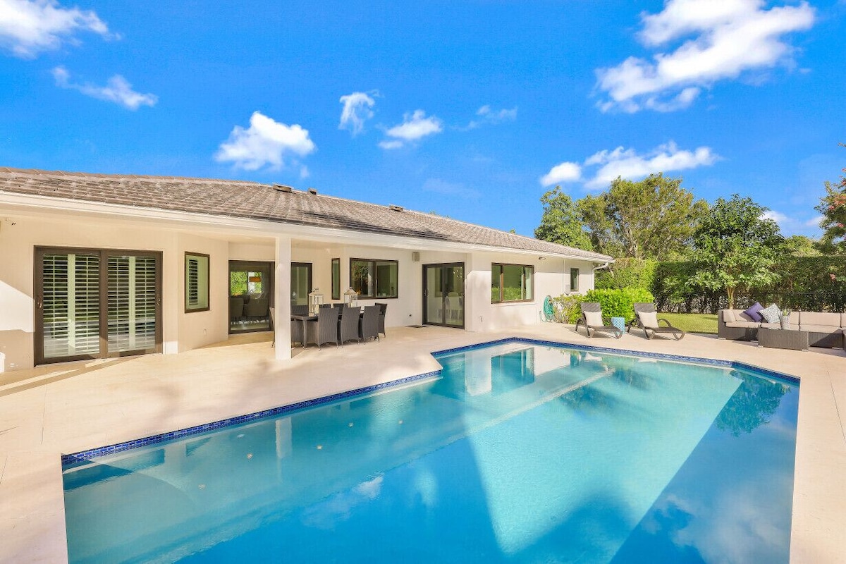 Photo 3 of Modern Oasis: Private Beach Access. Minutes from Downtown & Optional Golf Cart