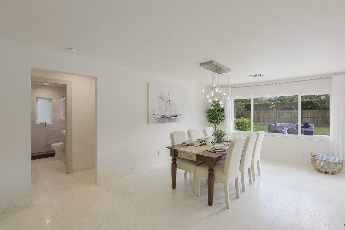 Photo 5 of Modern Oasis: Private Beach Access. Minutes from Downtown & Optional Golf Cart