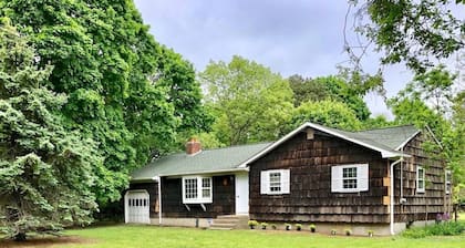 Cozy Modern Ranch House Near Bellport/Hamptons