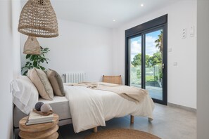 3 dormitoris, planxa i posts de planxar, wifi gratuïta i roba de llit