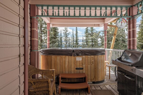 Tina de hidromasaje al aire libre