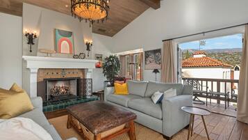 Smart TV, fireplace, stereo, offices