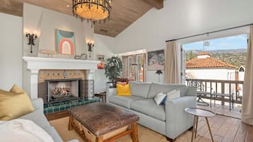 Smart TV, fireplace, stereo, offices