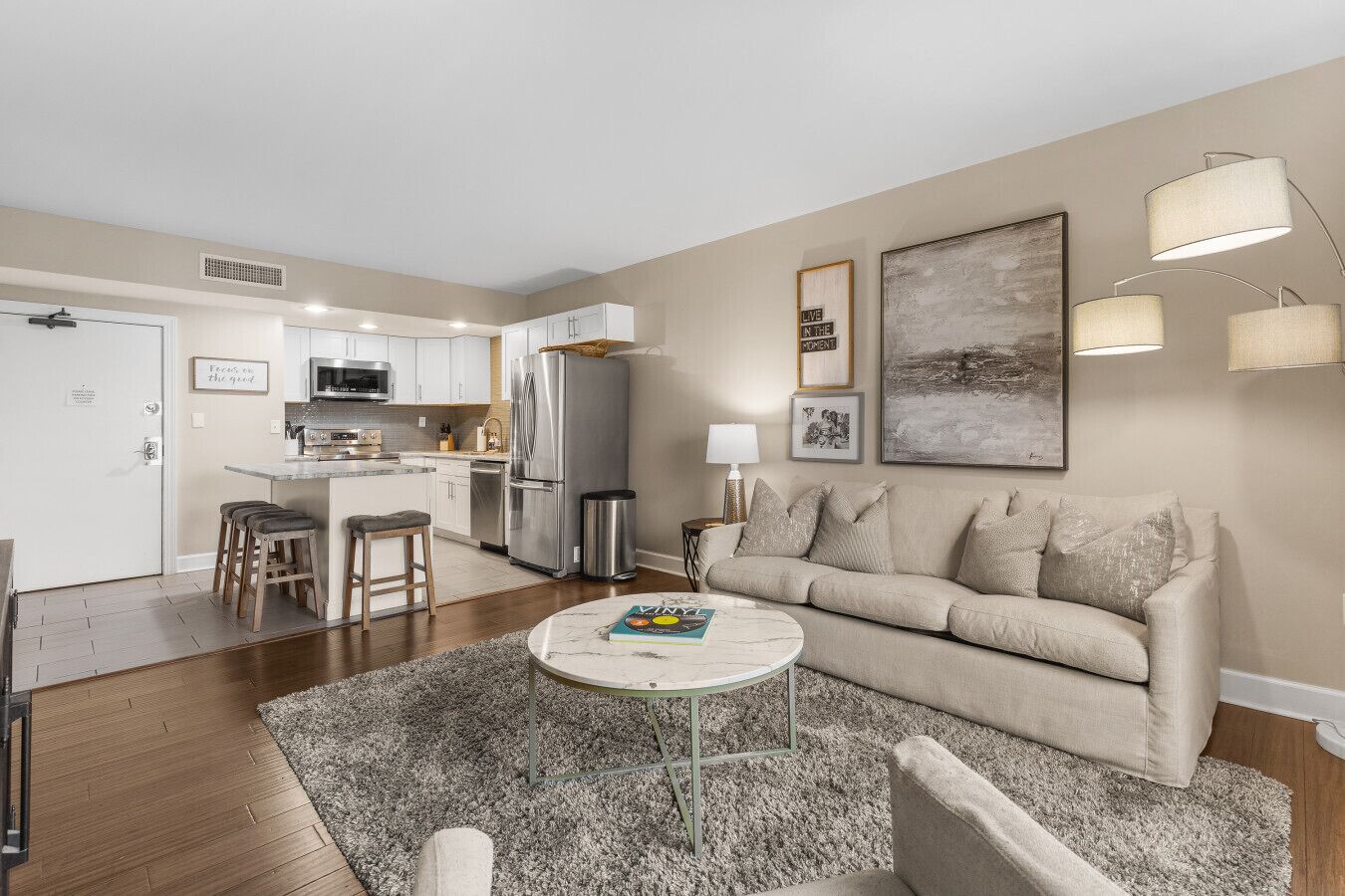 スマートテレビ、Netflix、Hulu、ストリーミングサービス