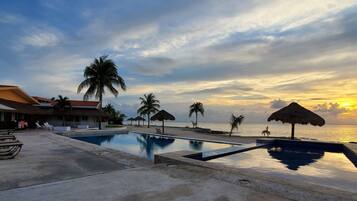 Outdoor pool, a heated pool