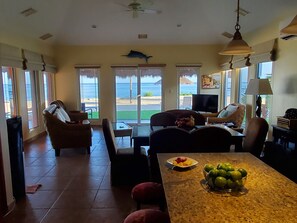 Dining - Oceanfront Luxury in Cozumel, Costa del Sol A3 Single-Level Walk-Out Beach Villa (San Miguel de Cozumel)