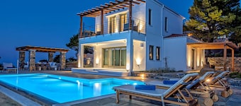 Stargaze Villas - Lyra