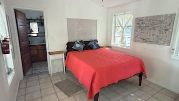 1 bedroom, desk, WiFi, bed sheets