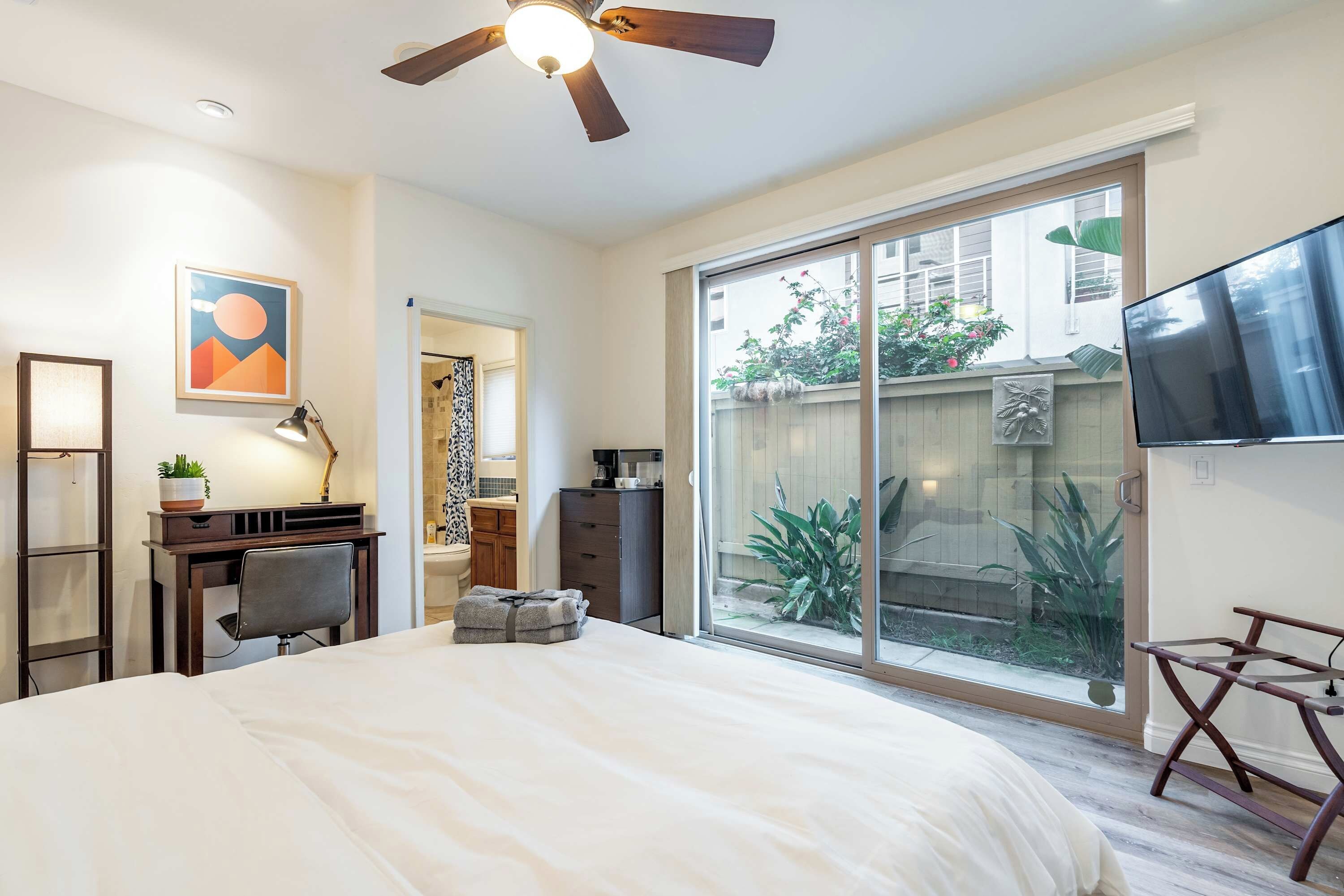 Centrally Located San Diego Studio