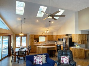 Smart-TV, Kamin, Computerbildschirme