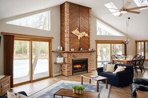 Smart TV, fireplace, computer monitors