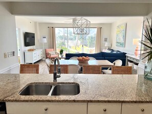 Interior - Beachfront Resort Free Beach set-up incl. Walk directly patio to pool & beach. (Panama City Beach)