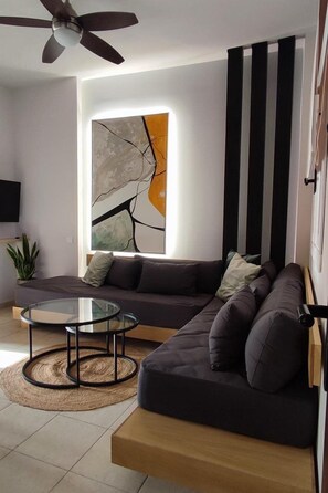 Flat-screen TV - Niki Apartments (Sitia)