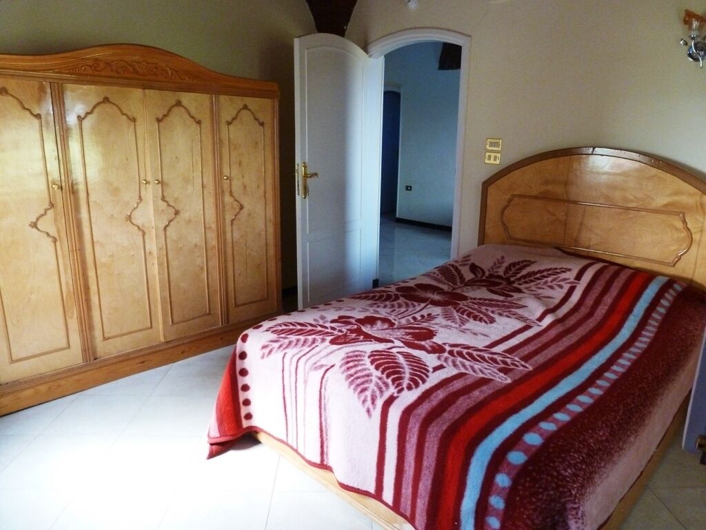 4 bedrooms, WiFi, bed sheets