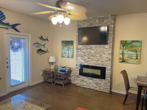 TV, fireplace