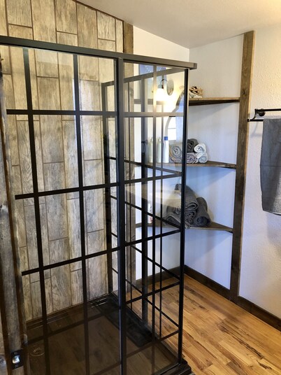 Nolia Cabin in the Little River Valley