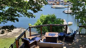 獨棟房屋 (Riverside Retreat) | 陽台