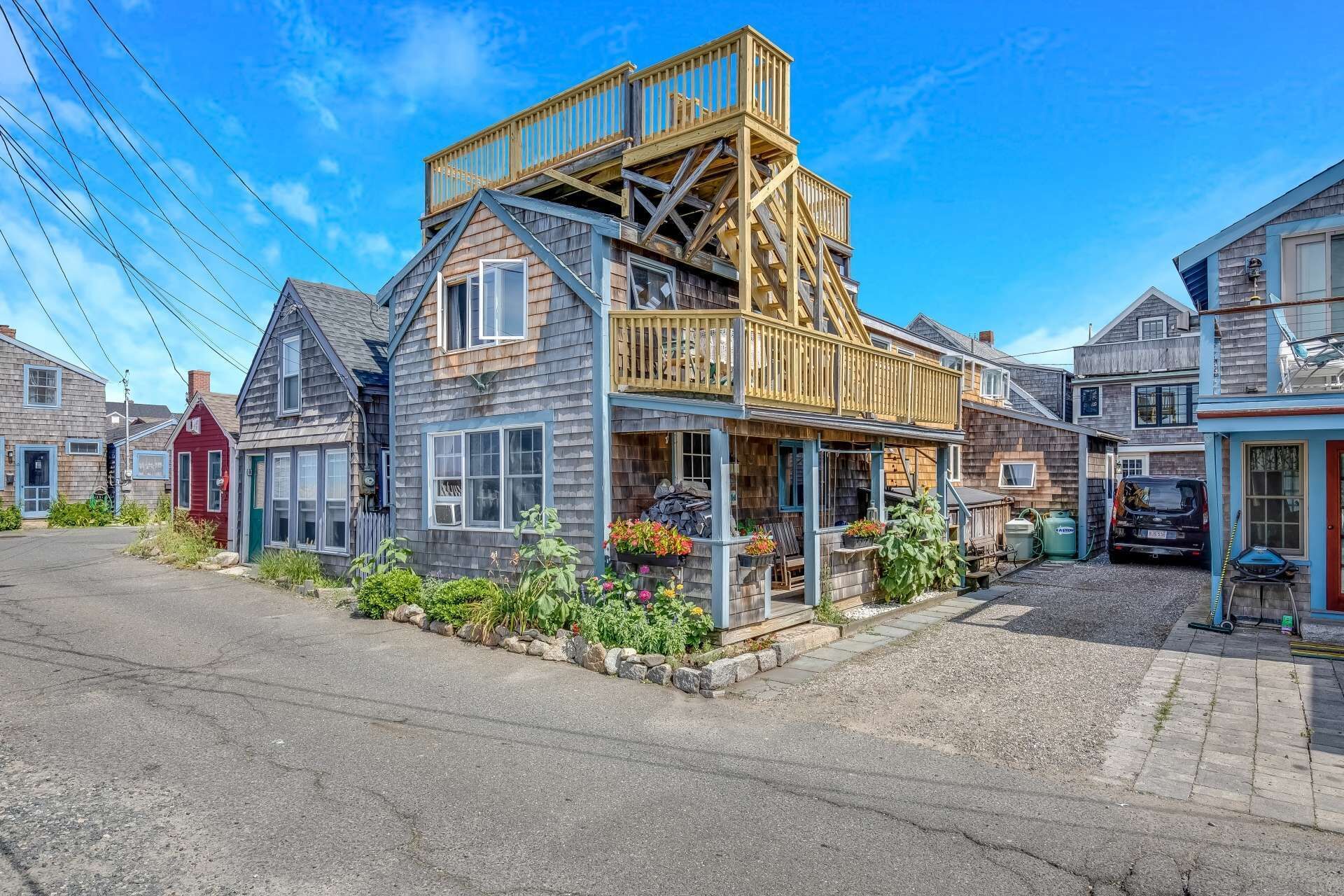 House (Bell Buoy) | Exterior