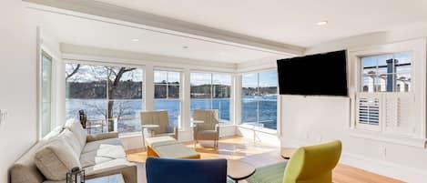 Casa (Riverbend Landing) | Exterior