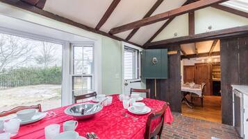 Rumah (Rockmere Inn) | Eksterior