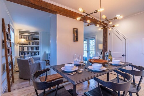 Blue Water: The Cottage